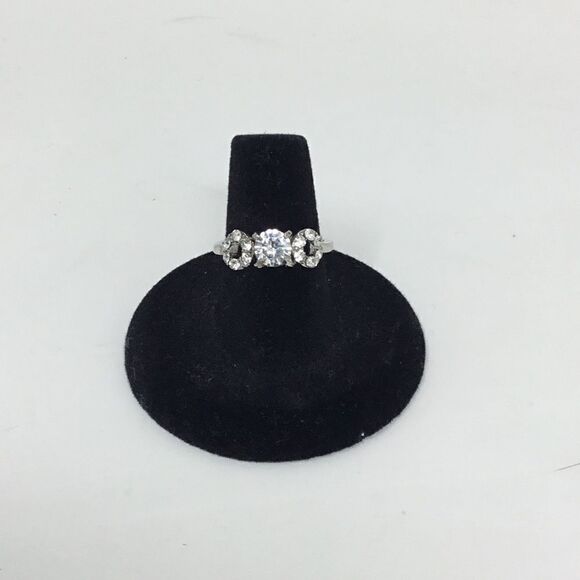 Brilliant Cut Cubic Zirconia Fashion Ring (H15) - Picture 2 of 5